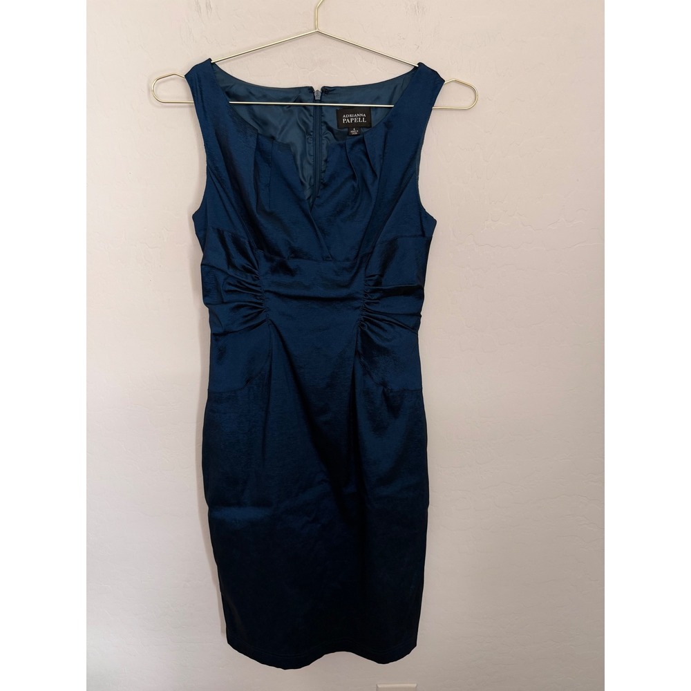 Adrianna Papell Navy Blue Ruched Sheath Cocktail Dress Size 4 Sleeveless Formal